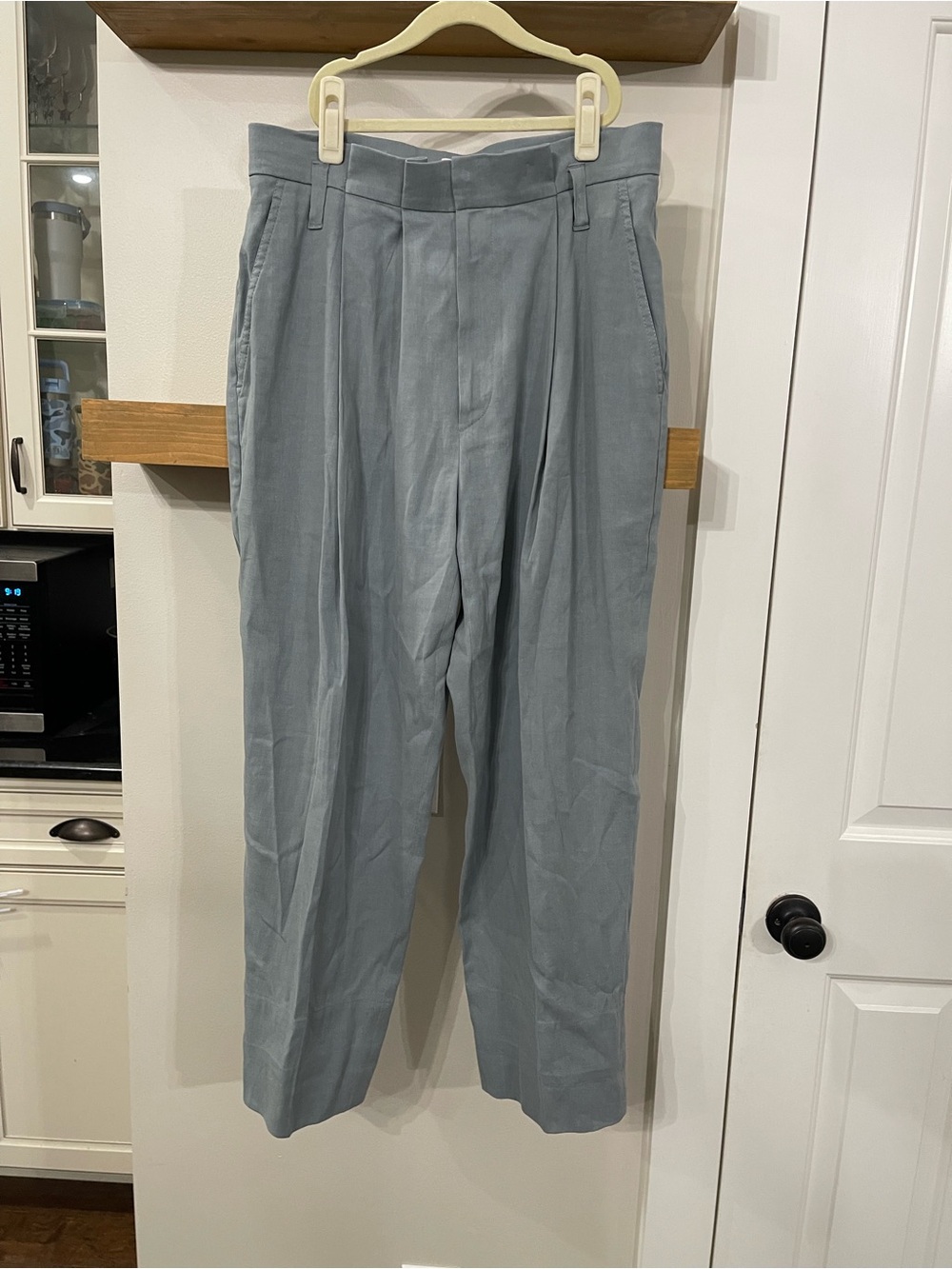 $2,450 Brunello Cucinelli Linen relaxed trousers